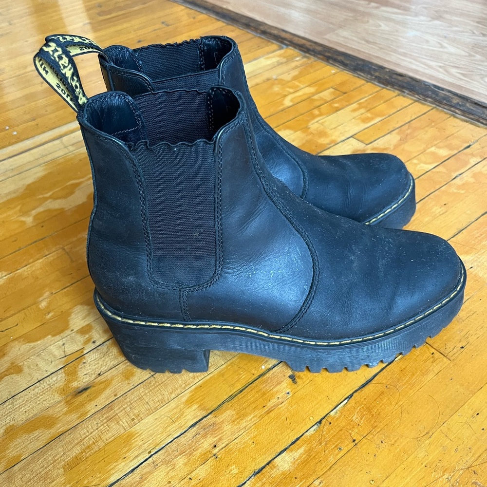 Doc Martens Rometty Wyoming Leather Platform Chelsea Boot - 9